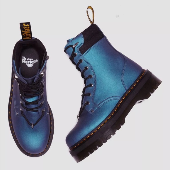 Dr. Martens Shoes - JADON II BOOT HARDWARE PULL UP LEATHER PLATFORMS Women Size 6 NIB